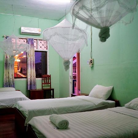 Kfg Guesthouse Тхакхэк Экстерьер фото
